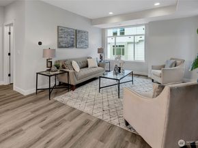 6726 NE 187th Street 102, Kenmore WA 98028