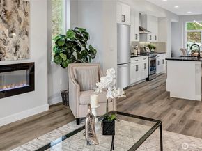 6726 NE 187th Street 102, Kenmore WA 98028