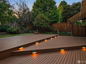 1511 Magnolia Way W, Seattle WA 98199