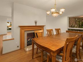 1511 Magnolia Way W, Seattle WA 98199