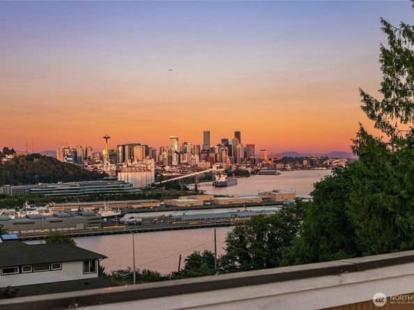 1511 Magnolia Way W, Seattle WA 98199