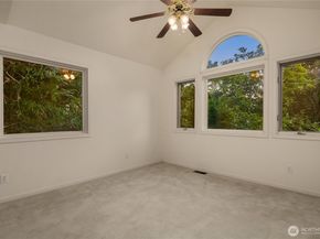 1511 Magnolia Way W, Seattle WA 98199