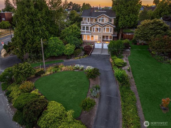 1511 Magnolia Way W, Seattle WA 98199