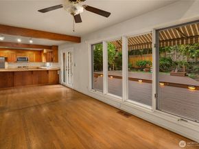 1511 Magnolia Way W, Seattle WA 98199