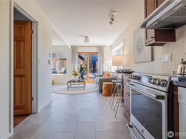 2025 Fairview Avenue E E, Seattle WA 98102