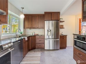 2025 Fairview Avenue E E, Seattle WA 98102