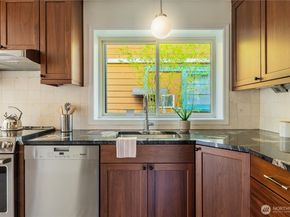 2025 Fairview Avenue E E, Seattle WA 98102