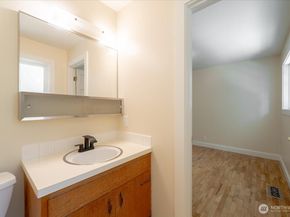 15518 76th Pl NE, Kenmore WA 98028