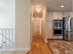 15518 76th Pl NE, Kenmore WA 98028