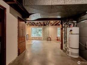 15518 76th Pl NE, Kenmore WA 98028