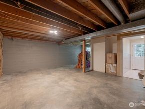 15518 76th Pl NE, Kenmore WA 98028