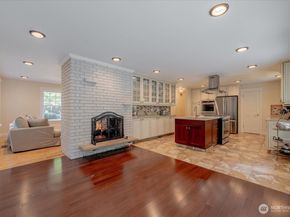 15518 76th Pl NE, Kenmore WA 98028