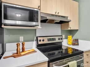 26016 106th Place SE F103, Kent WA 98030
