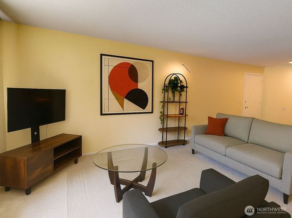 330 Elm Street 201, Everett WA 98203