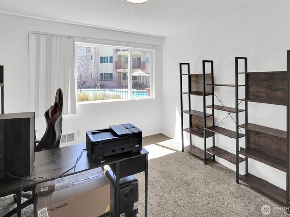 330 Elm Street 201, Everett WA 98203