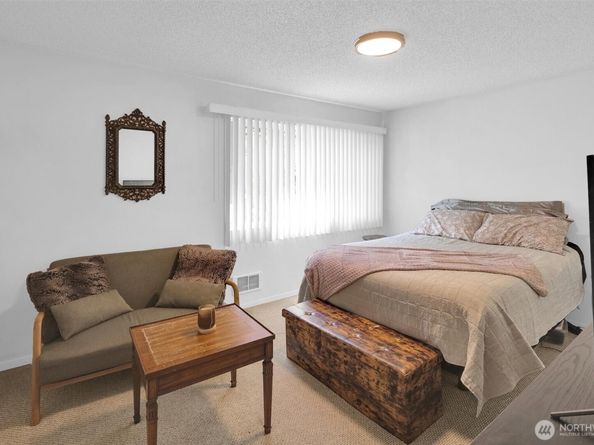 330 Elm Street 201, Everett WA 98203