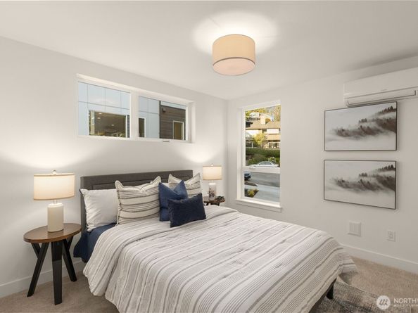 4300 NE 52nd Street, Seattle WA 98105