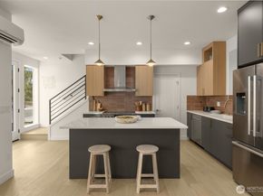 4300 NE 52nd Street, Seattle WA 98105
