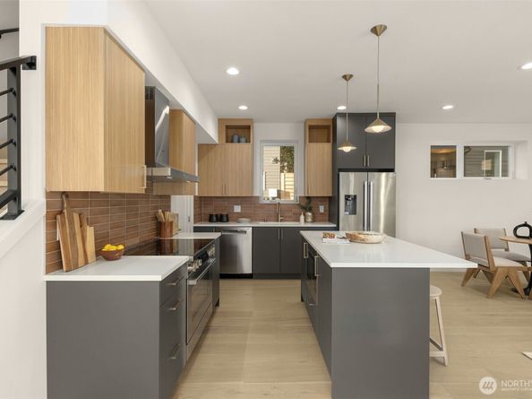 4300 NE 52nd Street, Seattle WA 98105