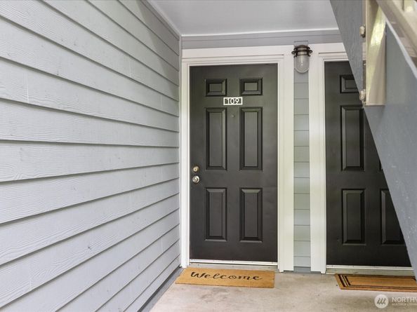 10018 NE 127th Place B109, Kirkland WA 98034