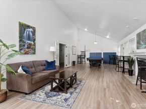 10018 NE 127th Place B109, Kirkland WA 98034