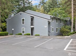 10018 NE 127th Place B109, Kirkland WA 98034
