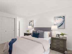 10018 NE 127th Place B109, Kirkland WA 98034
