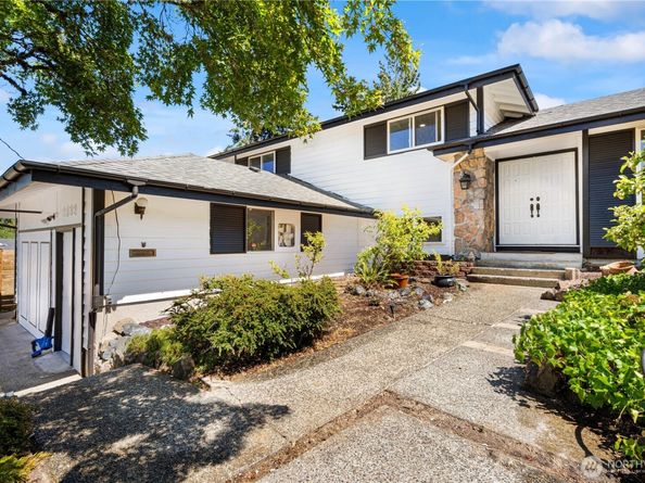 2732 Alpine Drive SE, Auburn WA 98092