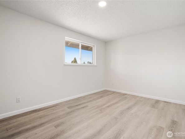2732 Alpine Drive SE, Auburn WA 98092