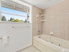 2732 Alpine Drive SE, Auburn WA 98092
