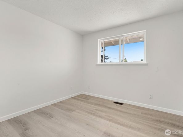 2732 Alpine Drive SE, Auburn WA 98092