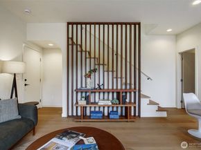 3818 36th Avenue W, Seattle WA 98199