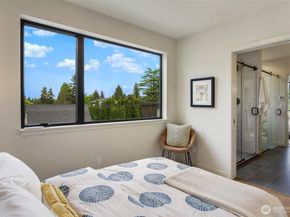 3818 36th Avenue W, Seattle WA 98199