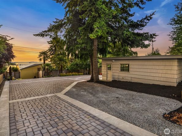 16947 Maplewild Avenue SW, Burien WA 98166