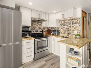 16947 Maplewild Avenue SW, Burien WA 98166