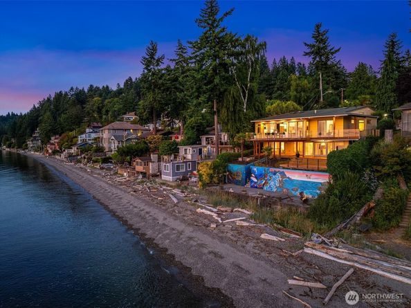 16947 Maplewild Avenue SW, Burien WA 98166