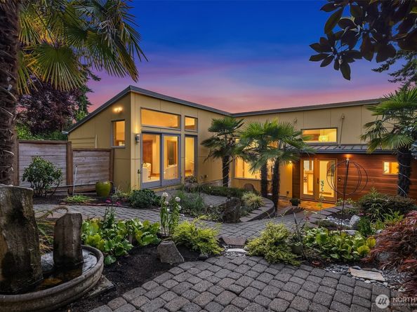 16947 Maplewild Avenue SW, Burien WA 98166