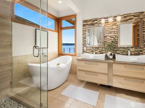 16947 Maplewild Avenue SW, Burien WA 98166