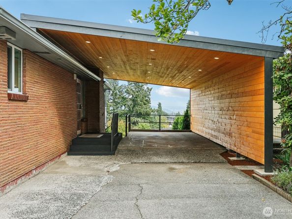 8324 Beacon Avenue S, Seattle WA 98118