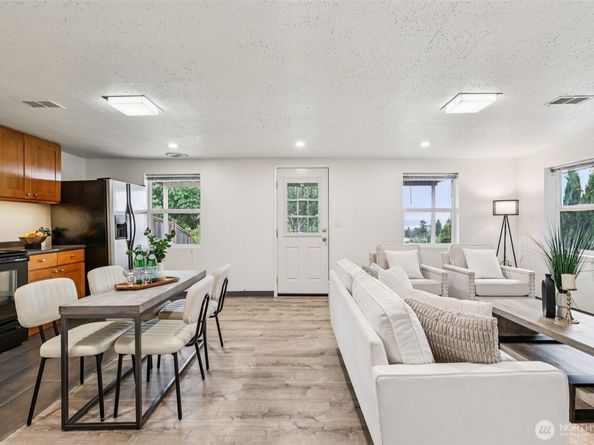8324 Beacon Avenue S, Seattle WA 98118