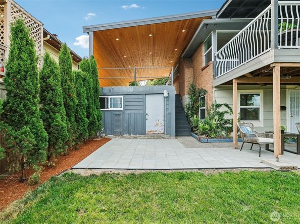 8324 Beacon Avenue S, Seattle WA 98118