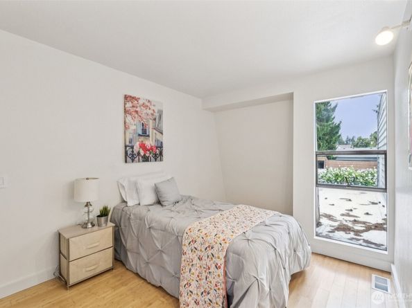 12600 SE 42nd Street 600, Bellevue WA 98006