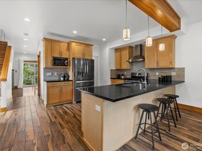 715 28th Avenue S, Seattle WA 98144