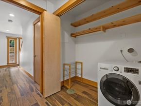 715 28th Avenue S, Seattle WA 98144