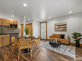 715 28th Avenue S, Seattle WA 98144