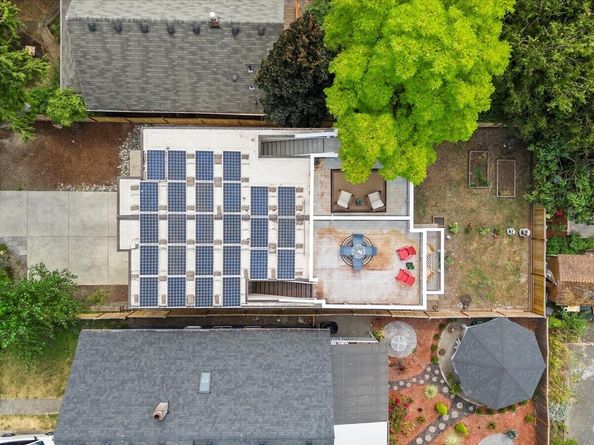 715 28th Avenue S, Seattle WA 98144