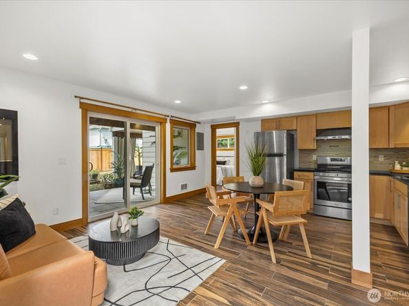 715 28th Avenue S, Seattle WA 98144