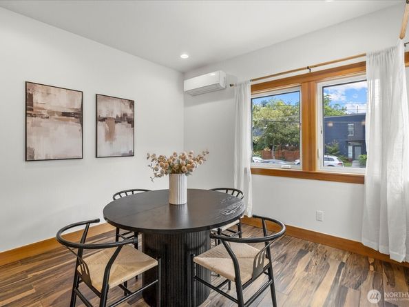 715 28th Avenue S, Seattle WA 98144
