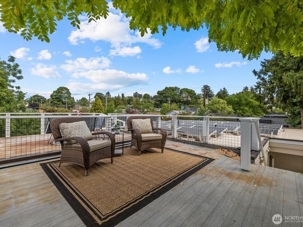 715 28th Avenue S, Seattle WA 98144
