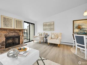 1313 W James Street 9, Kent WA 98032